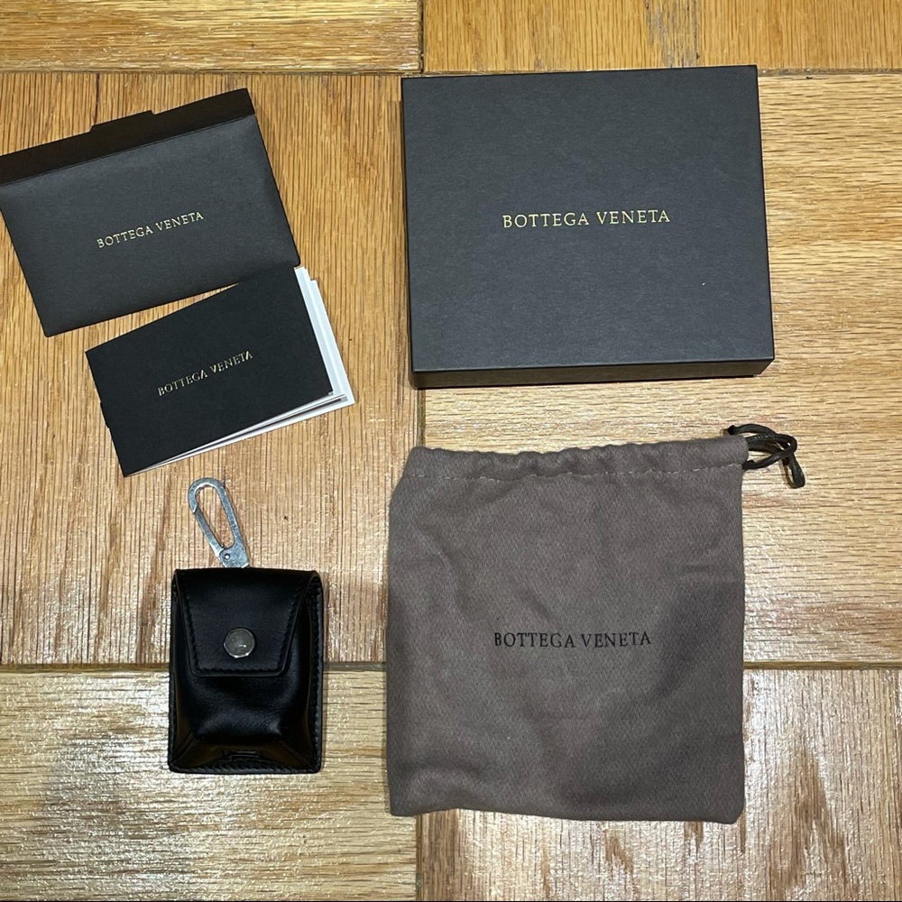 NWT Bottega Veneta AirPod holder